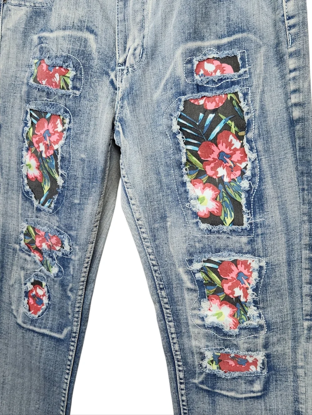 Victorious NWT DL196 Floral Patch Distressed Denim Blue Jeans Mens Size 32 x 32